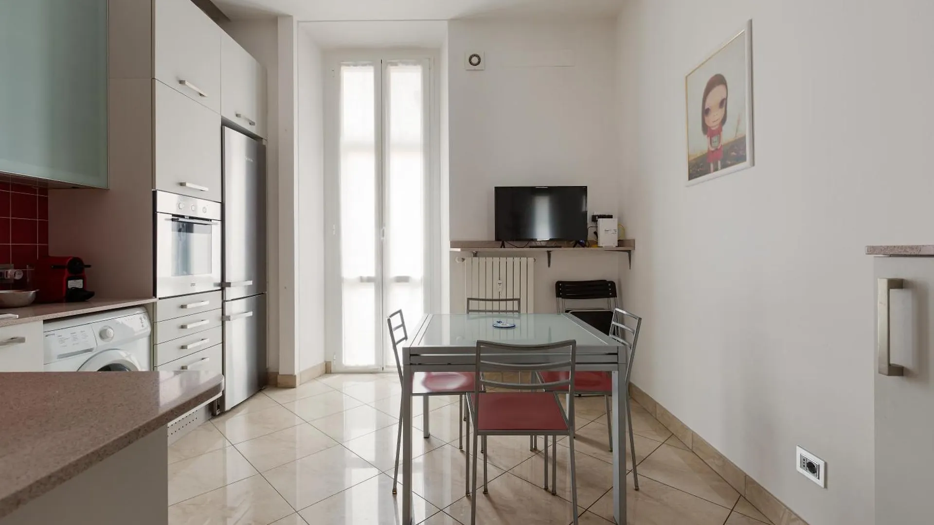 M4 Argonne Balcony Apartment Milánó