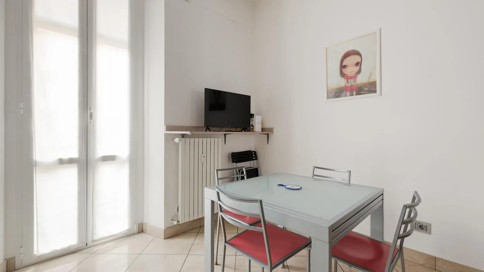 M4 Argonne Balcony Apartment Milánó