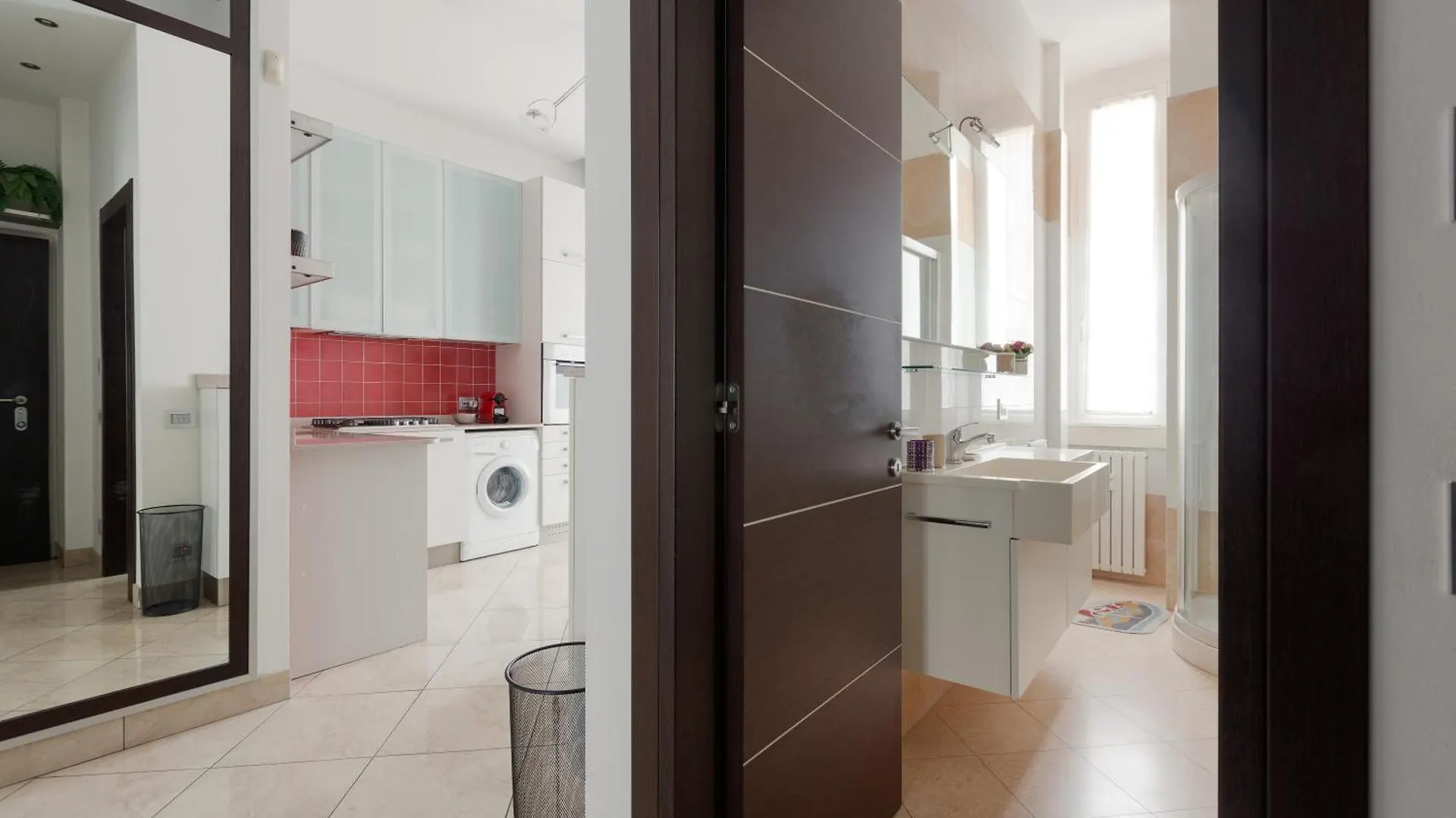 M4 Argonne Balcony Apartment Milánó